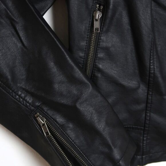Forever 21 PLUS Size‎ Faux Leather Moto Jacket Size 0X - Picture 5 of 8